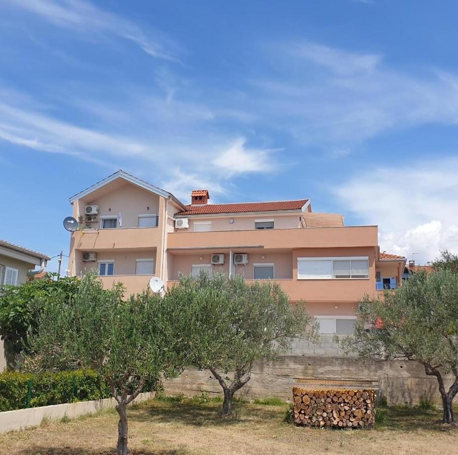 Apartment Beverly Kozino - By The Sea With Free Parking Eksteriør bilde